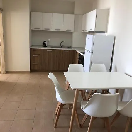 Lazur, Flora Apartment