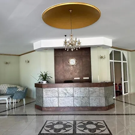 Апартаменты Lazur, Flora Поморие
